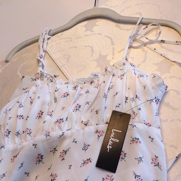 Lulus NWT Women's XS Wildflower Floral Print Tie-Strap Mini Dress White Multi - Picture 9 of 11